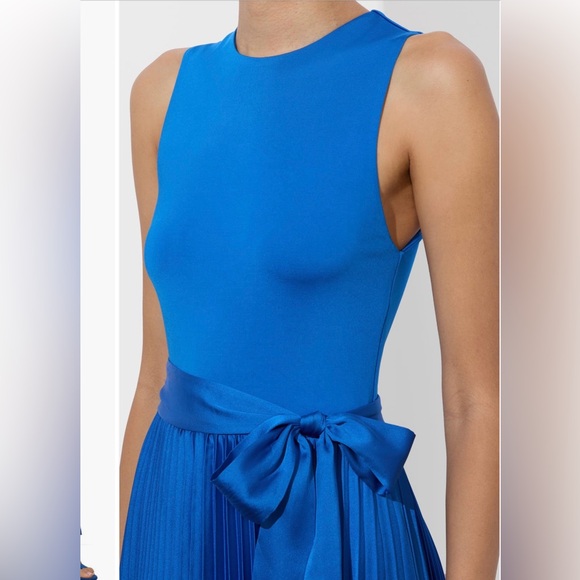 NWT Alice + Olivia Vibrant True Blue Chara Pleated Sleeveless
Maxi Dress, Size 8 - Picture 8 of 9